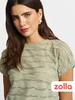 Женская футболка из фактурной ткани Zolla 668441468 купить за 927 ₽ в интернет‑магазине Wildberries